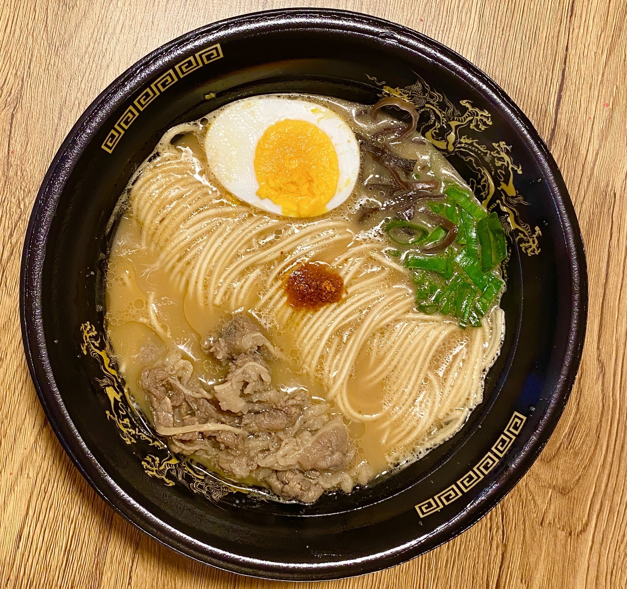 Merek ramen ternama asal Jepang meluncurkan "tonkotsu ramen bebas babi" untuk memasuki pasar Muslim Indonesia.  (Sumber foto : Facebook AEON Store Indonesia)